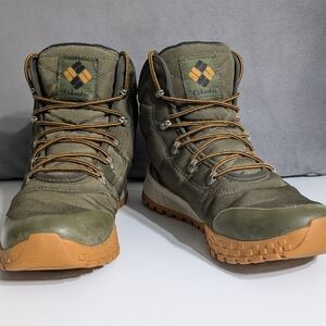 Columbia Men's Fairbanks Omni-Heat Boots sz 9.5
